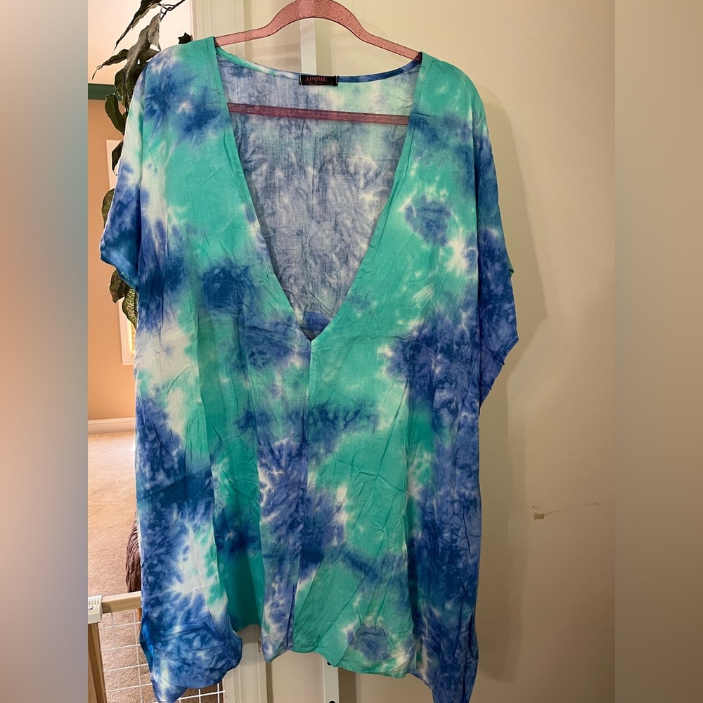 ADOME BEACH COVERUP. NWT. SIZE SMALL